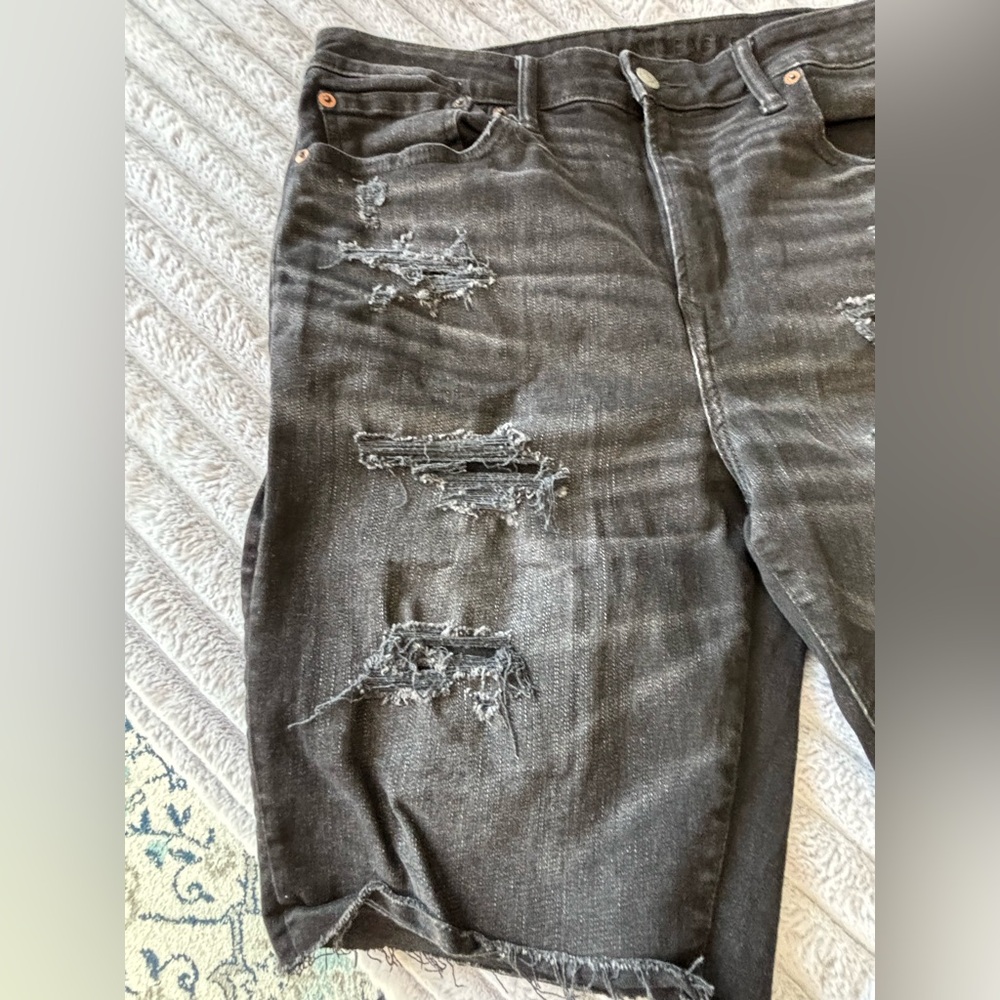 American Eagle Airflex Black Distressed Denim Shorts - Picture 3 of 8